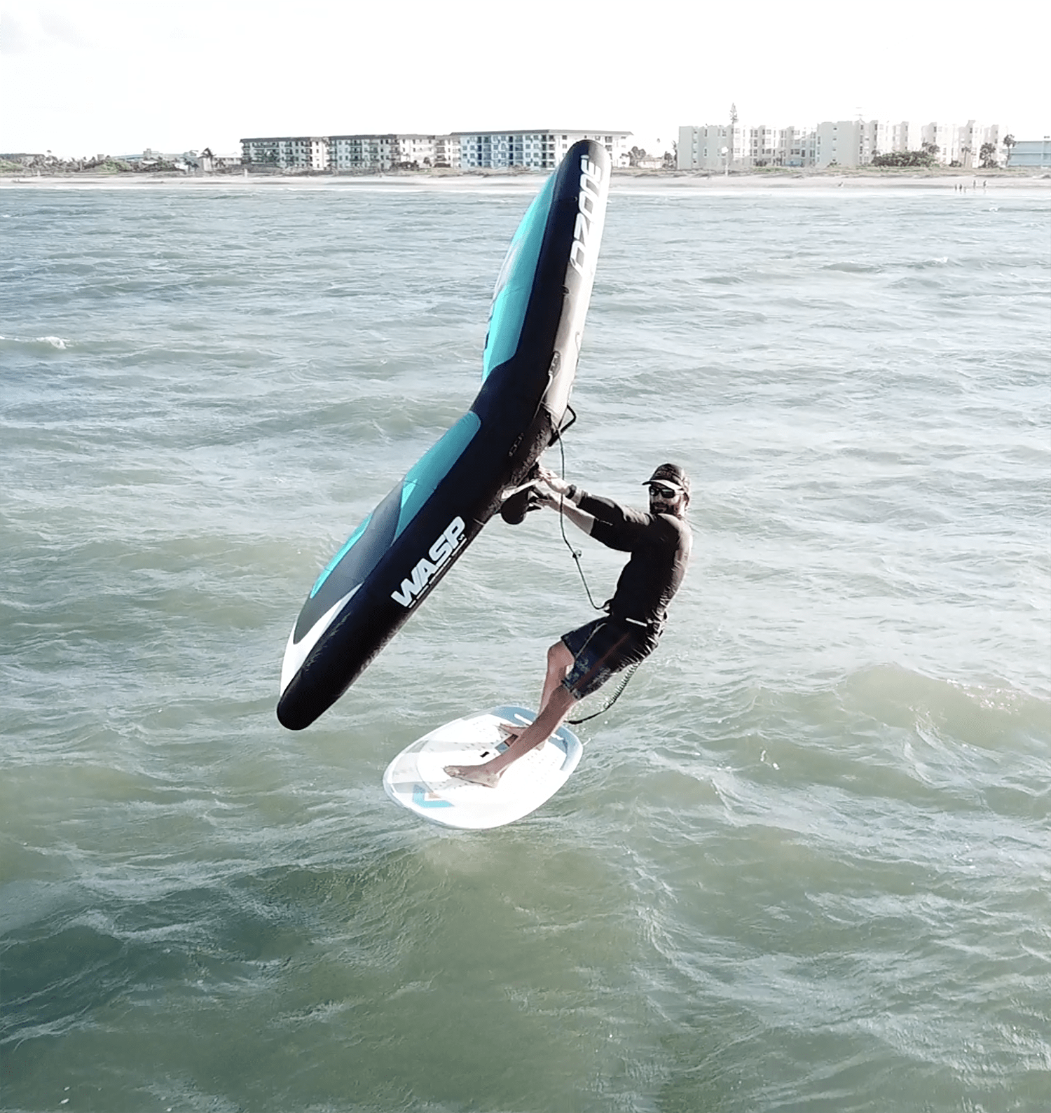 Lessons for Wing Surfing, Wing Foiling and Hydrofoiling w/ hand